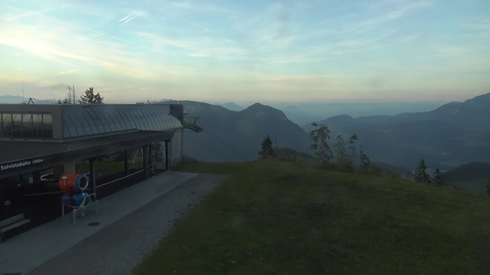 Hopfgarten im Brixental (SkiWelt) Kleine Salve - Salvistabahn snow cam captured at 3 October 2026 at 6:47 pm GMT+2