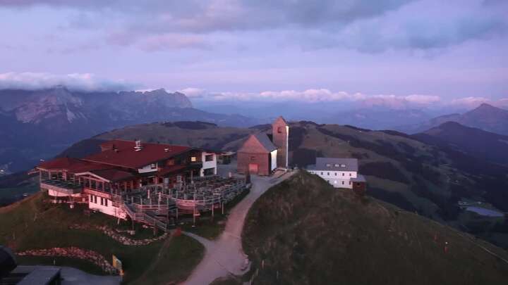Hopfgarten im Brixental (SkiWelt) Gipfel Hohe Salve - Söll snow cam captured at 21 September 2026 at 7:46 pm GMT+2