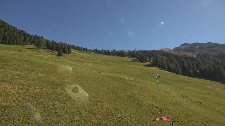 Jerzens (Hochzeiger) Panoramabahn Tal snow cam captured at 29 September 2026 at 12:35 pm GMT+2