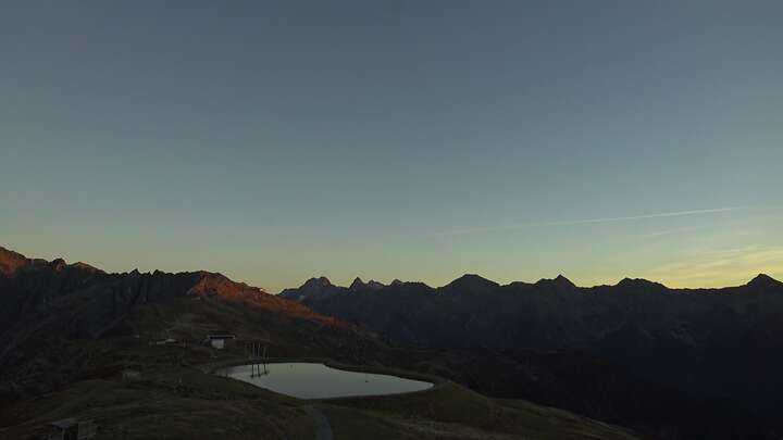 Jerzens (Hochzeiger) Zirbenbahn snow cam captured at 25 September 2026 at 7:19 pm GMT+2