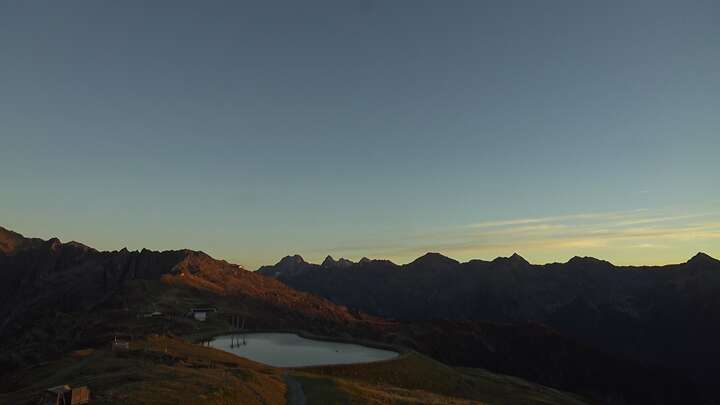 Jerzens (Hochzeiger) Zirbenbahn snow cam captured at 26 September 2026 at 7:19 pm GMT+2