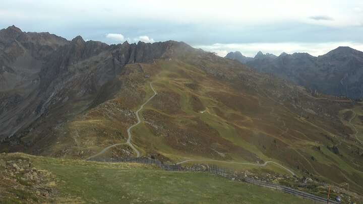 Jerzens (Hochzeiger) Sechszeiger snow cam captured at 20 September 2026 at 7:14 pm GMT+2
