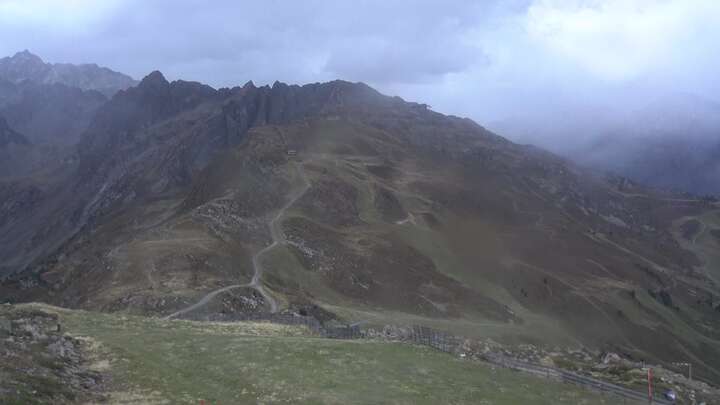 Jerzens (Hochzeiger) Sechszeiger snow cam captured at 24 September 2026 at 7:19 pm GMT+2