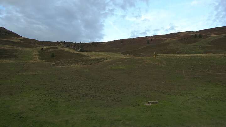 Jerzens (Hochzeiger) Hochzeiger Mid Station snow cam captured at 20 September 2026 at 7:14 pm GMT+2