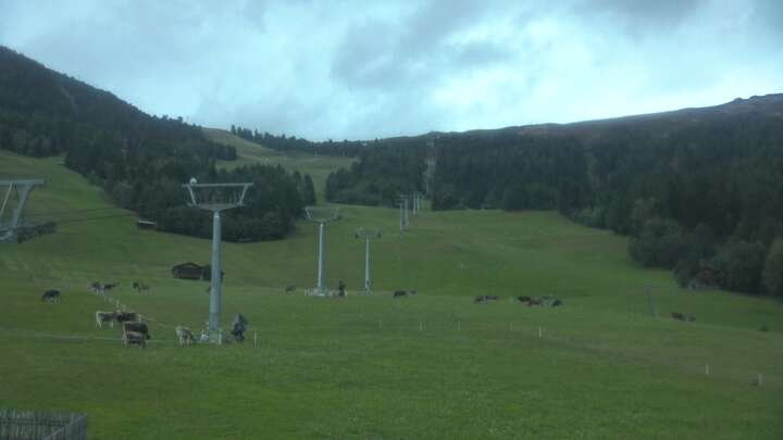 Jerzens (Hochzeiger) Hochzeiger Base Station snow cam captured at 24 September 2026 at 7:19 pm GMT+2