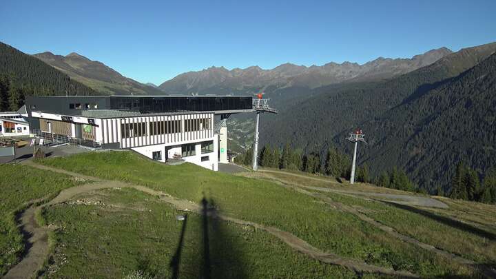 Kappl (Paznaun) Diasbahn Upper Station snow cam captured at 15 September 2026 at 6:07 pm GMT+2
