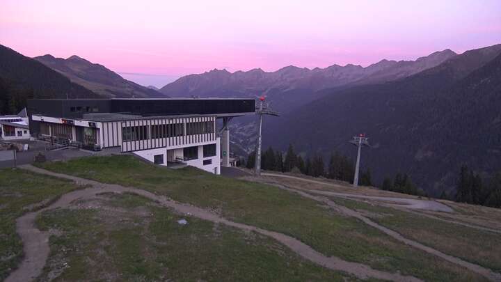 Kappl (Paznaun) Diasbahn Upper Station snow cam captured at 21 September 2026 at 7:46 pm GMT+2