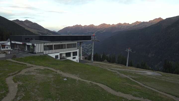 Kappl (Paznaun) Diasbahn Upper Station snow cam captured at 23 September 2026 at 7:21 pm GMT+2
