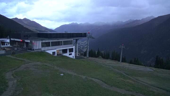 Kappl (Paznaun) Diasbahn Upper Station snow cam captured at 24 September 2026 at 7:35 pm GMT+2