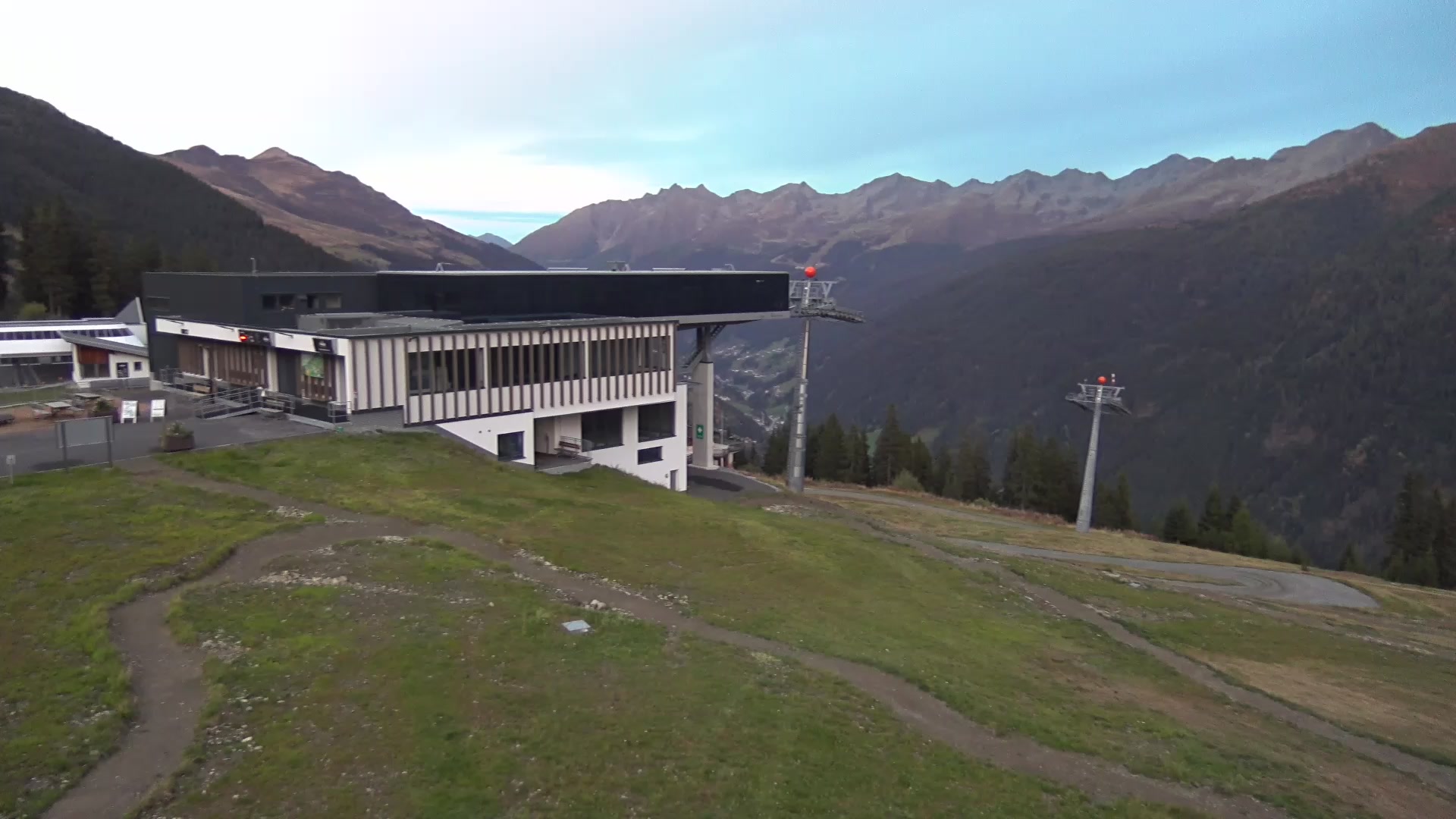Kappl (Paznaun) Diasbahn Upper Station snow cam captured at 5 October 2026 at 7:00 pm GMT+2