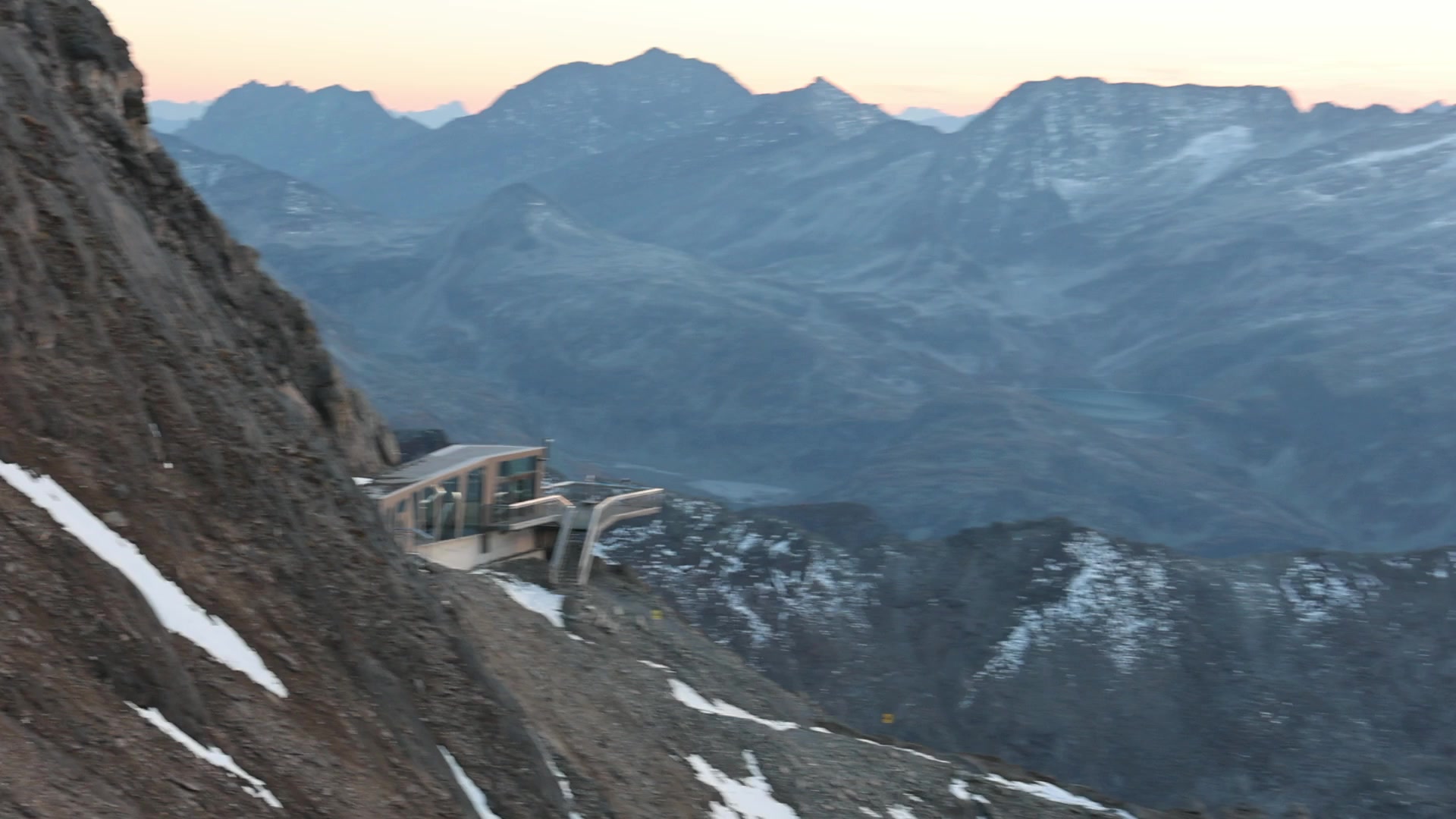 Kaprun (Kitzsteinhorn) Gipfel snow cam captured at 3 October 2026 at 7:04 pm GMT+2