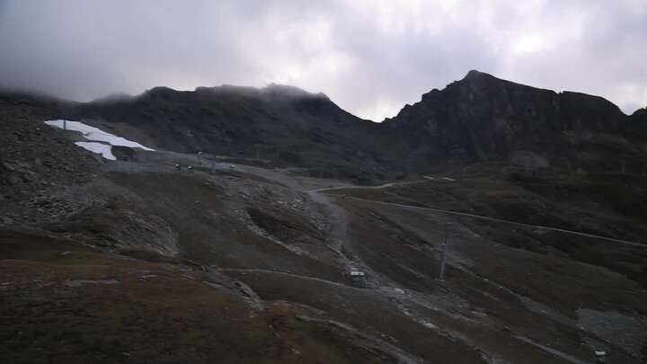 Kaprun (Kitzsteinhorn) Alpincenter snow cam captured at 14 September 2026 at 7:59 pm GMT+2