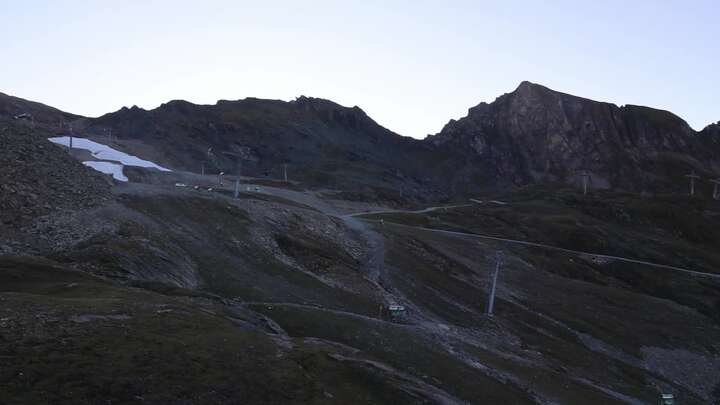 Kaprun (Kitzsteinhorn) Alpincenter snow cam captured at 15 September 2026 at 6:39 pm GMT+2
