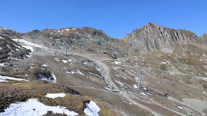 Kaprun (Kitzsteinhorn) Alpincenter snow cam captured at 29 September 2026 at 12:35 pm GMT+2