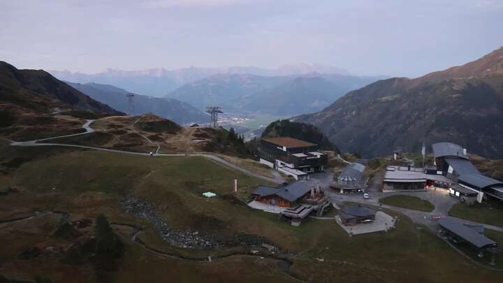 Kaprun (Kitzsteinhorn) Langwiedboden snow cam captured at 25 September 2026 at 7:35 pm GMT+2