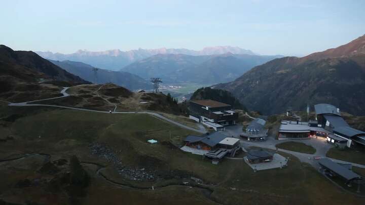 Kaprun (Kitzsteinhorn) Langwiedboden snow cam captured at 27 September 2026 at 7:22 pm GMT+2