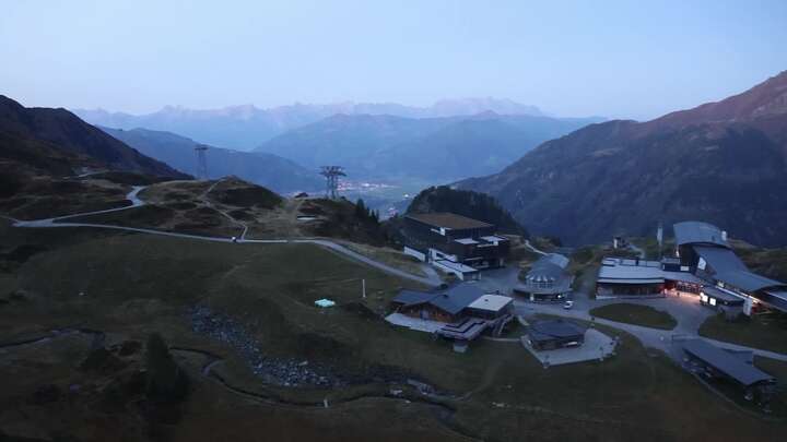 Kaprun (Kitzsteinhorn) Langwiedboden snow cam captured at 28 September 2026 at 7:32 pm GMT+2