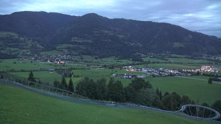 Kaprun (Kitzsteinhorn) Maiskogel snow cam captured at 13 September 2026 at 7:43 pm GMT+2