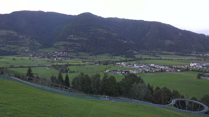 Kaprun (Kitzsteinhorn) Maiskogel snow cam captured at 19 September 2026 at 7:34 pm GMT+2