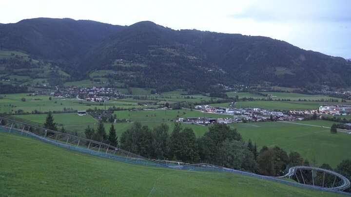 Kaprun (Kitzsteinhorn) Maiskogel snow cam captured at 20 September 2026 at 7:31 pm GMT+2