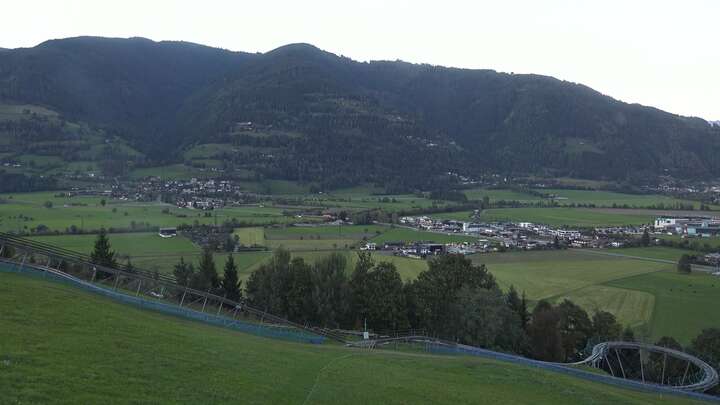 Kaprun (Kitzsteinhorn) Maiskogel snow cam captured at 28 September 2026 at 6:59 pm GMT+2