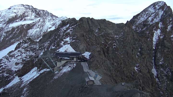 Kaunertal Karlesjochbahn snow cam captured at 17 September 2026 at 10:06 pm GMT+2