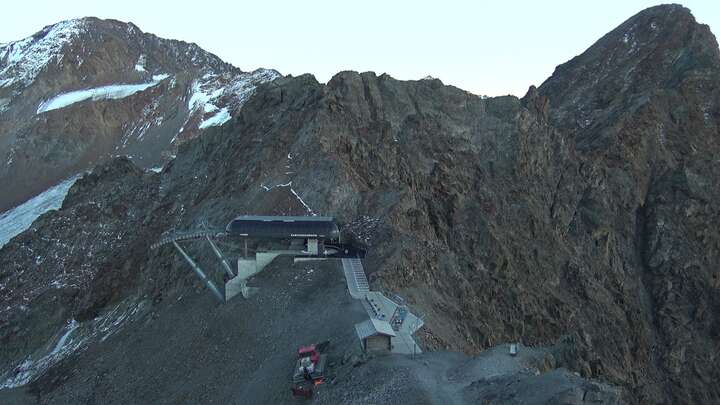 Kaunertal Karlesjochbahn snow cam captured at 28 September 2026 at 7:15 pm GMT+2