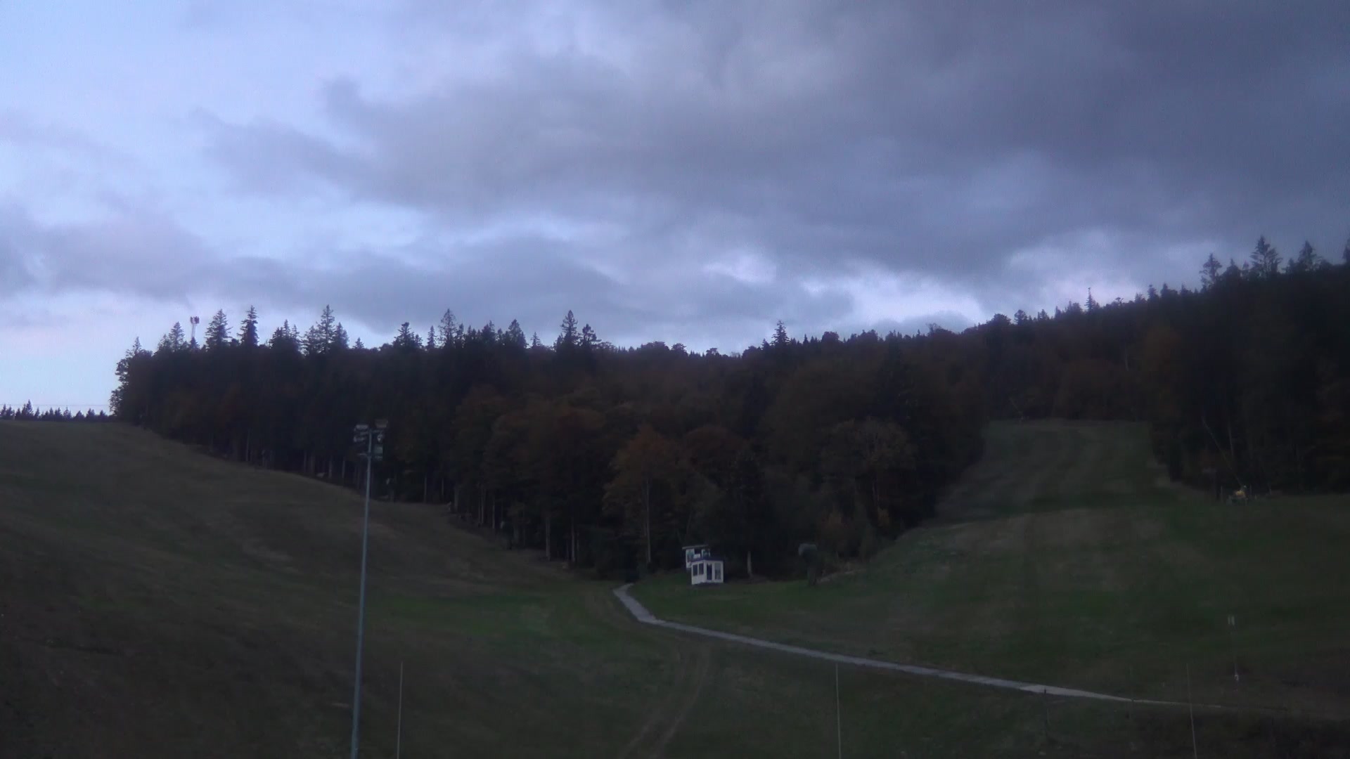 Klaffer am Hochficht (Hochficht Böhmerwald) Skiarena Hochficht snow cam captured at 4 October 2026 at 6:53 pm GMT+2