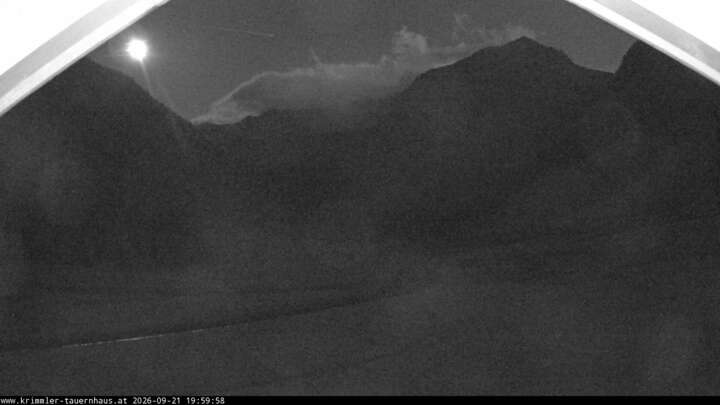 Krimml (Zillertalarena) Krimmler Tauernhaus snow cam captured at 21 September 2026 at 8:19 pm GMT+2
