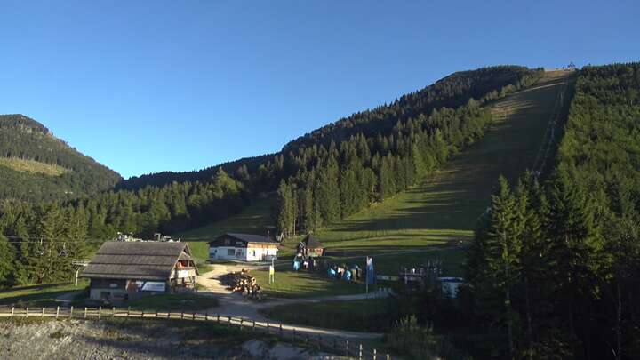Lackenhof am Ötscher (Ötscherlifte) Eibenkogl Upper Station snow cam captured at 15 September 2026 at 6:08 pm GMT+2