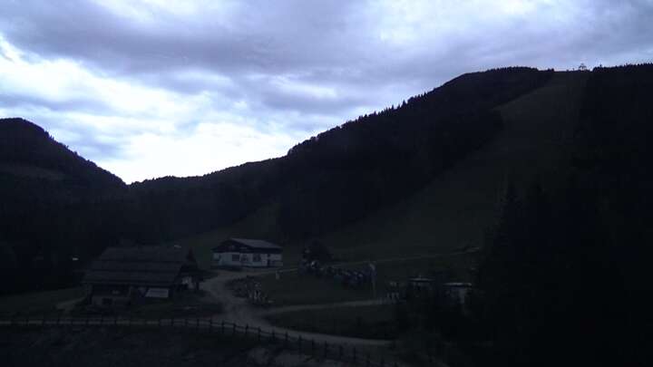 Lackenhof am Ötscher (Ötscherlifte) Eibenkogl Upper Station snow cam captured at 16 September 2026 at 7:26 pm GMT+2