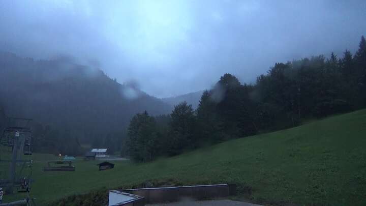 Lackenhof am Ötscher (Ötscherlifte) Base Station Weitental snow cam captured at 13 September 2026 at 7:28 pm GMT+2