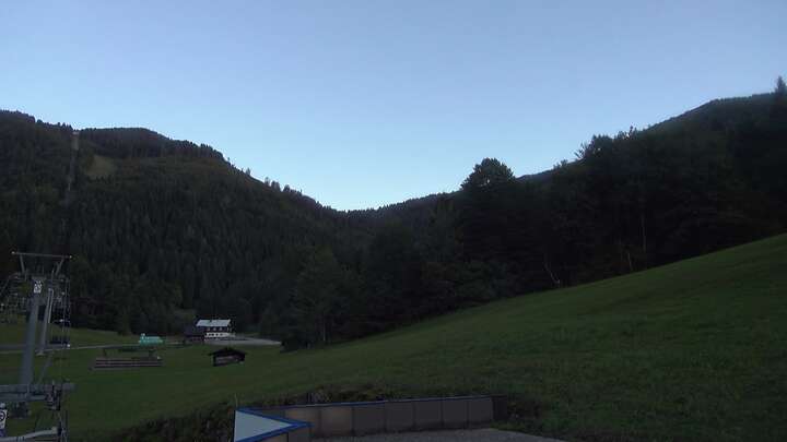 Lackenhof am Ötscher (Ötscherlifte) Base Station Weitental snow cam captured at 23 September 2026 at 7:08 pm GMT+2