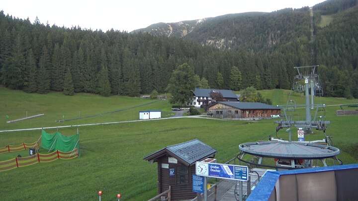 Lackenhof am Ötscher (Ötscherlifte) Base Station Weitental snow cam captured at 26 September 2026 at 7:03 pm GMT+2