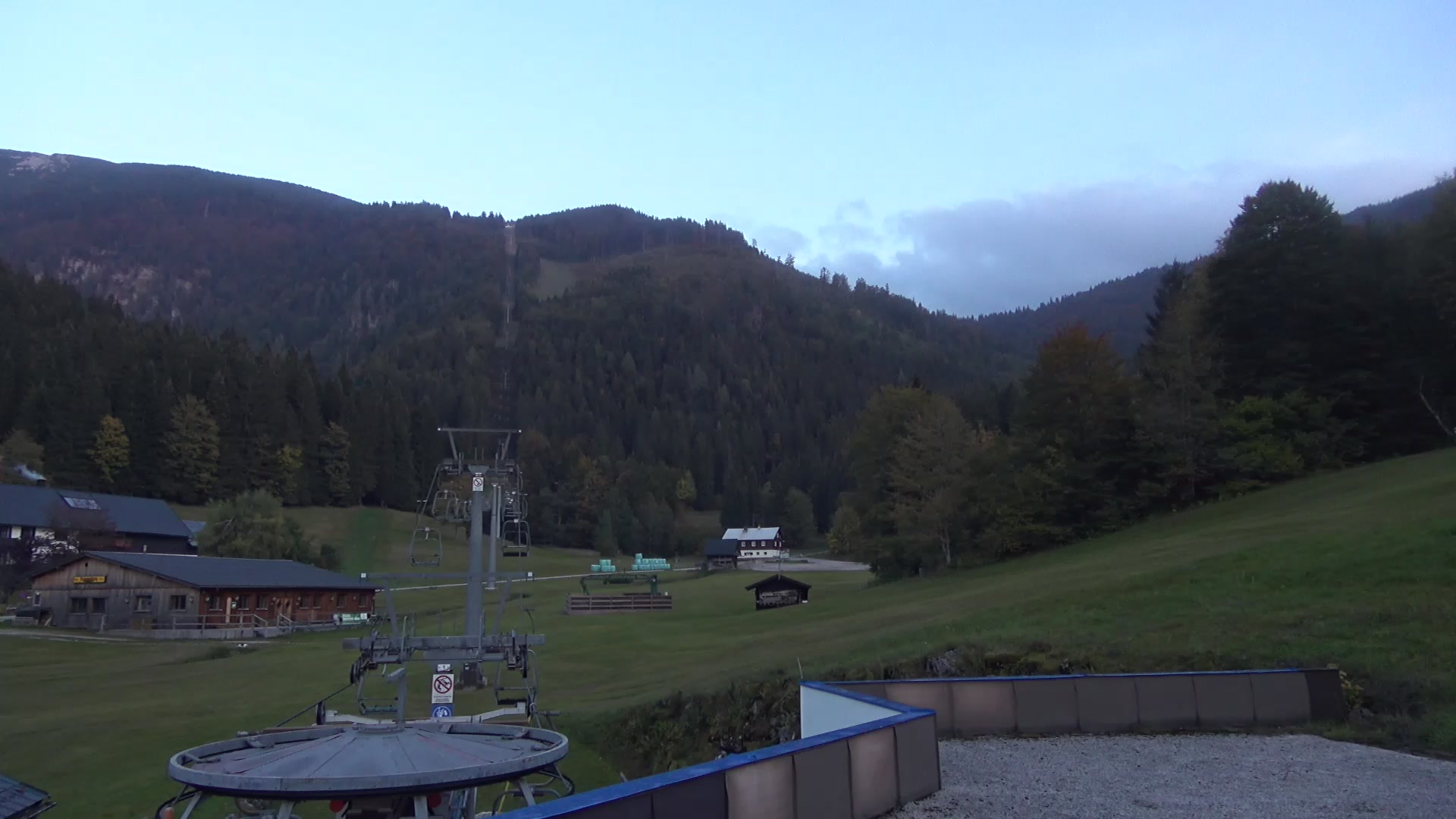 Lackenhof am Ötscher (Ötscherlifte) Base Station Weitental snow cam captured at 5 October 2026 at 6:31 pm GMT+2