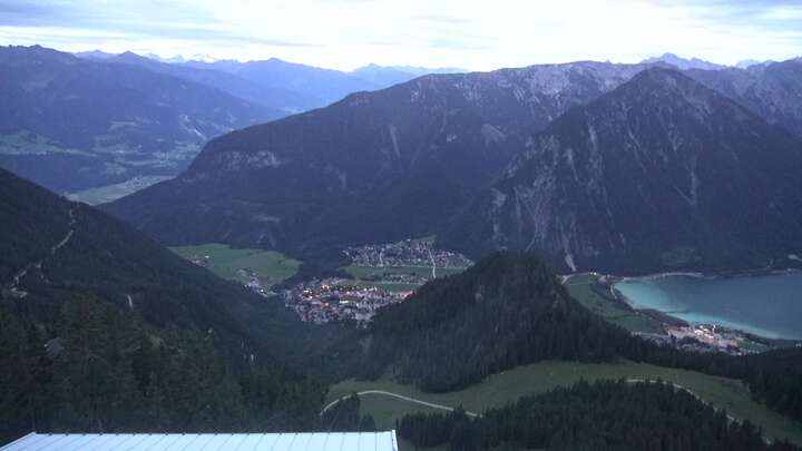 Maurach (Achensee) Rofan - Seilbahn Upper Station snow cam captured at 13 September 2026 at 7:45 pm GMT+2