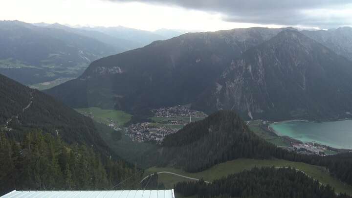 Maurach (Achensee) Rofan - Seilbahn Upper Station snow cam captured at 22 September 2026 at 7:36 pm GMT+2