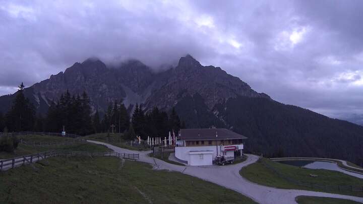 Mieders (Stubai) Koppeneck snow cam captured at 18 September 2026 at 7:43 pm GMT+2