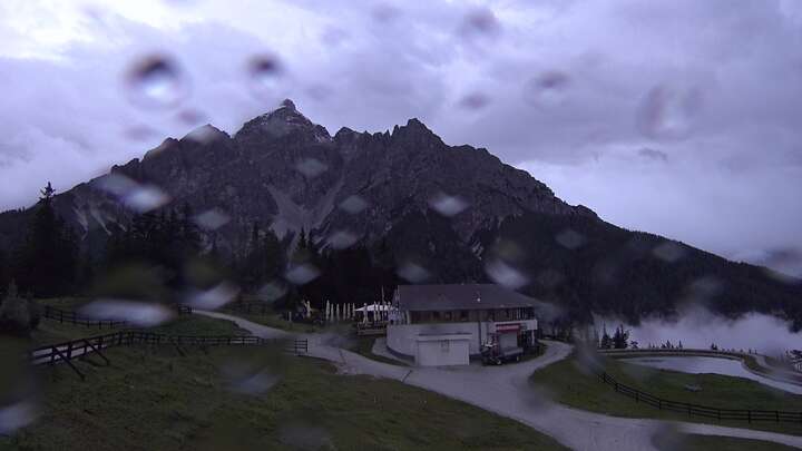 Mieders (Stubai) Koppeneck snow cam captured at 24 September 2026 at 7:20 pm GMT+2