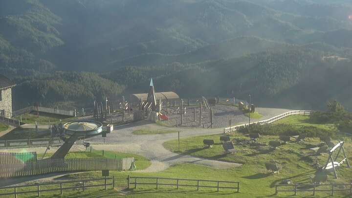 Mitterbach (Gemeindealpe) Gipfel snow cam captured at 15 September 2026 at 6:09 pm GMT+2