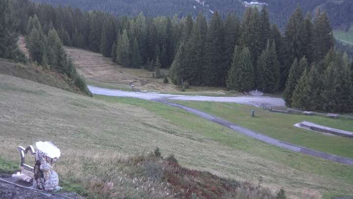 Mühlbach am Hochkönig (Hochkönig) Kabinenbahn Karbachalm snow cam captured at 17 September 2026 at 10:07 pm GMT+2