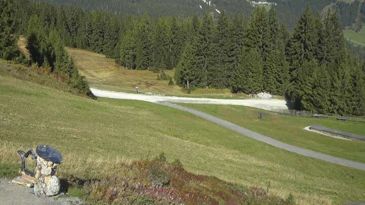 Mühlbach am Hochkönig (Hochkönig) Kabinenbahn Karbachalm snow cam captured at 29 September 2026 at 12:15 pm GMT+2