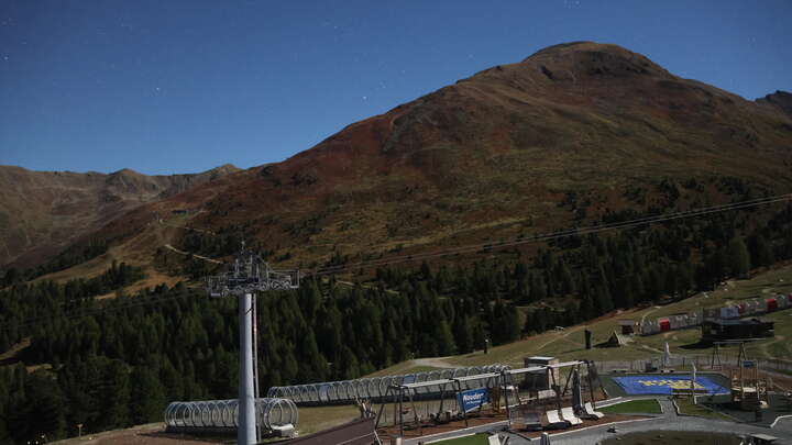 Nauders Upper Station Bergkastelseilbahn snow cam captured at 25 September 2026 at 11:59 pm GMT+2