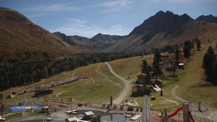 Nauders Upper Station Bergkastelseilbahn snow cam captured at 26 September 2026 at 11:58 pm GMT+2