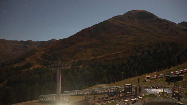 Nauders Upper Station Bergkastelseilbahn snow cam captured at 28 September 2026 at 11:52 pm GMT+2