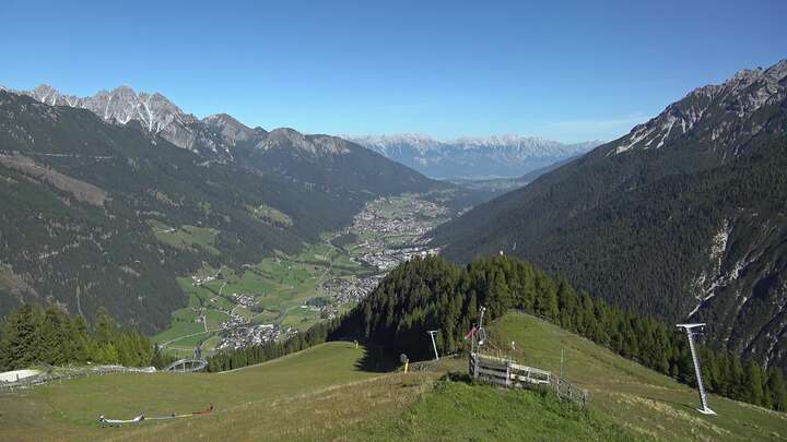 Neustift - Dorf (Elferlifte) Panoramabahn snow cam captured at 29 September 2026 at 12:33 pm GMT+2