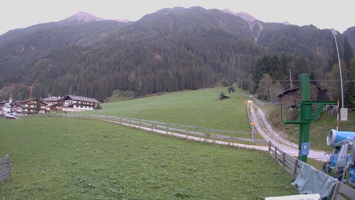 Neustift - Dorf (Elferlifte) Krössbach snow cam captured at 20 September 2026 at 7:22 pm GMT+2