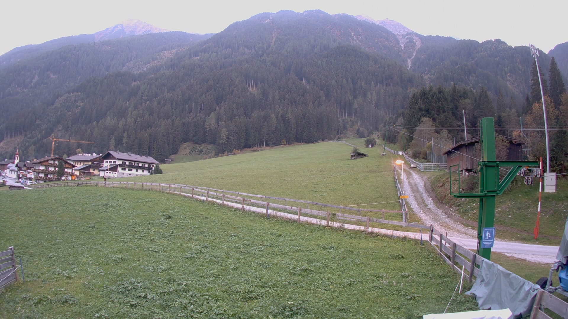 Neustift - Dorf (Elferlifte) Krössbach snow cam captured at 4 October 2026 at 7:02 pm GMT+2
