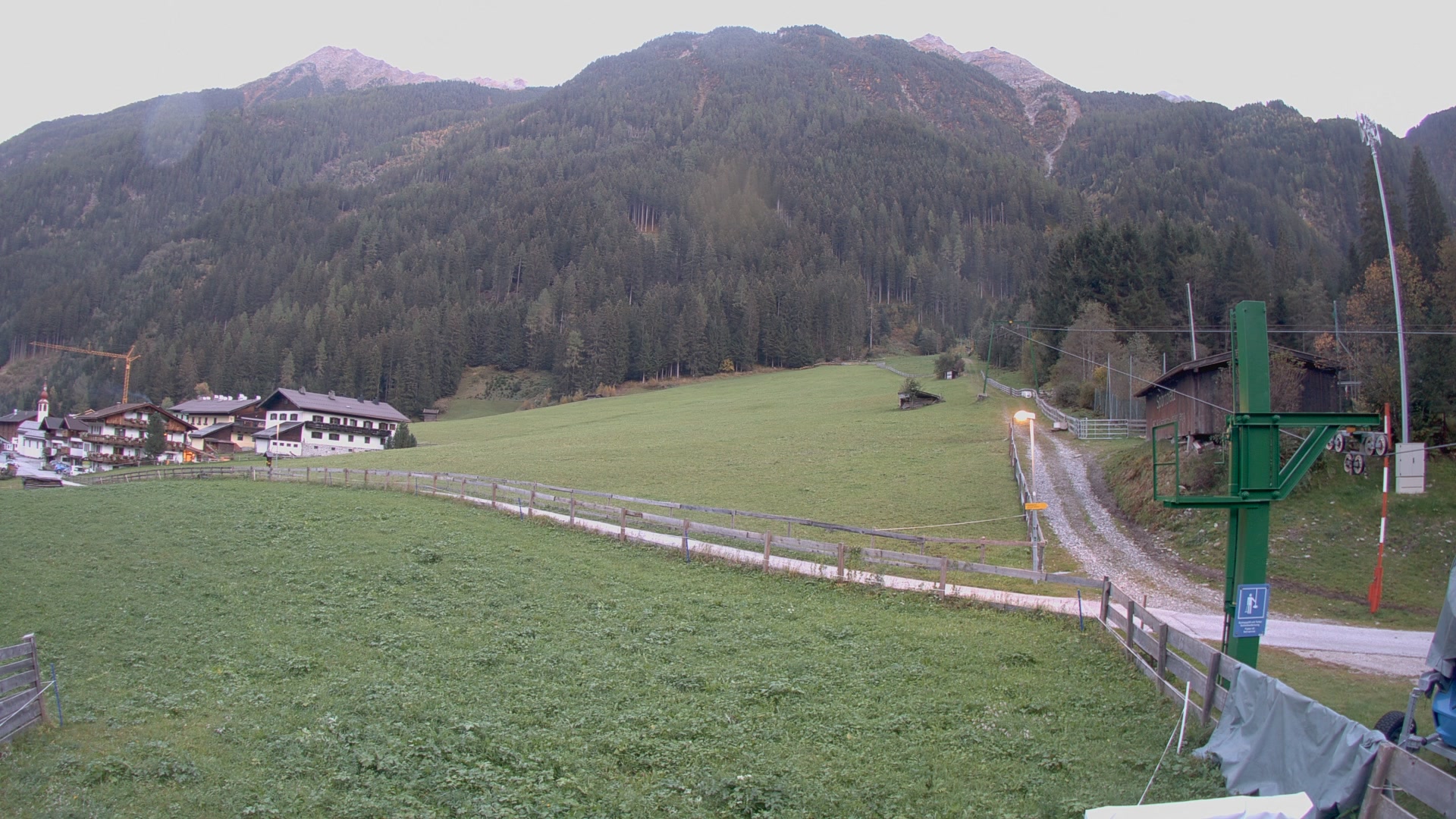 Neustift - Dorf (Elferlifte) Krössbach snow cam captured at 5 October 2026 at 7:03 pm GMT+2