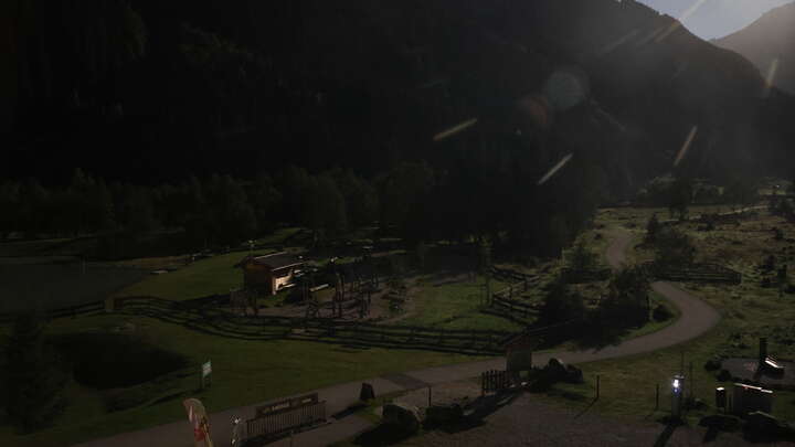 Neustift im Stubaital (Stubai) Klaus Äuele snow cam captured at 22 September 2026 at 11:59 pm GMT+2